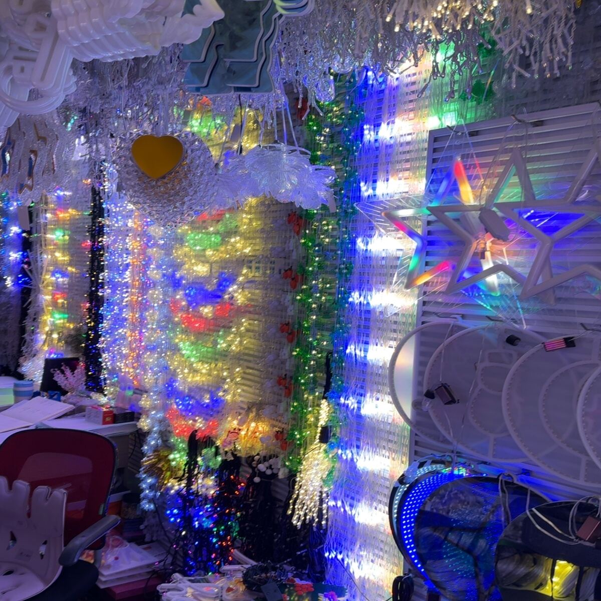 Yiwu-D1-F3-A3-6529 — источник: Декоративное освещение оптом из Китая